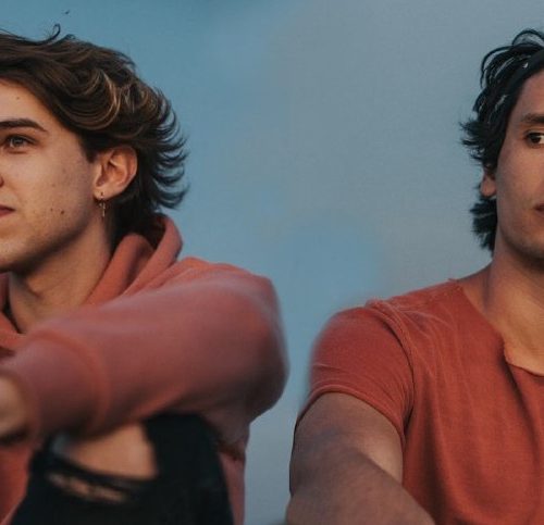 João Klein e Murilo Bispo lançam clipe de "Nada é pra Sempre"