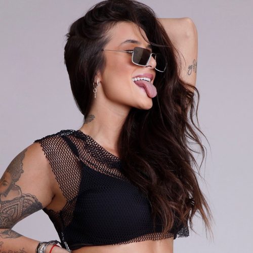 Bárbara Labres divulga "Me Ama Mentindo" em parceria com Pelé Milflows e PL