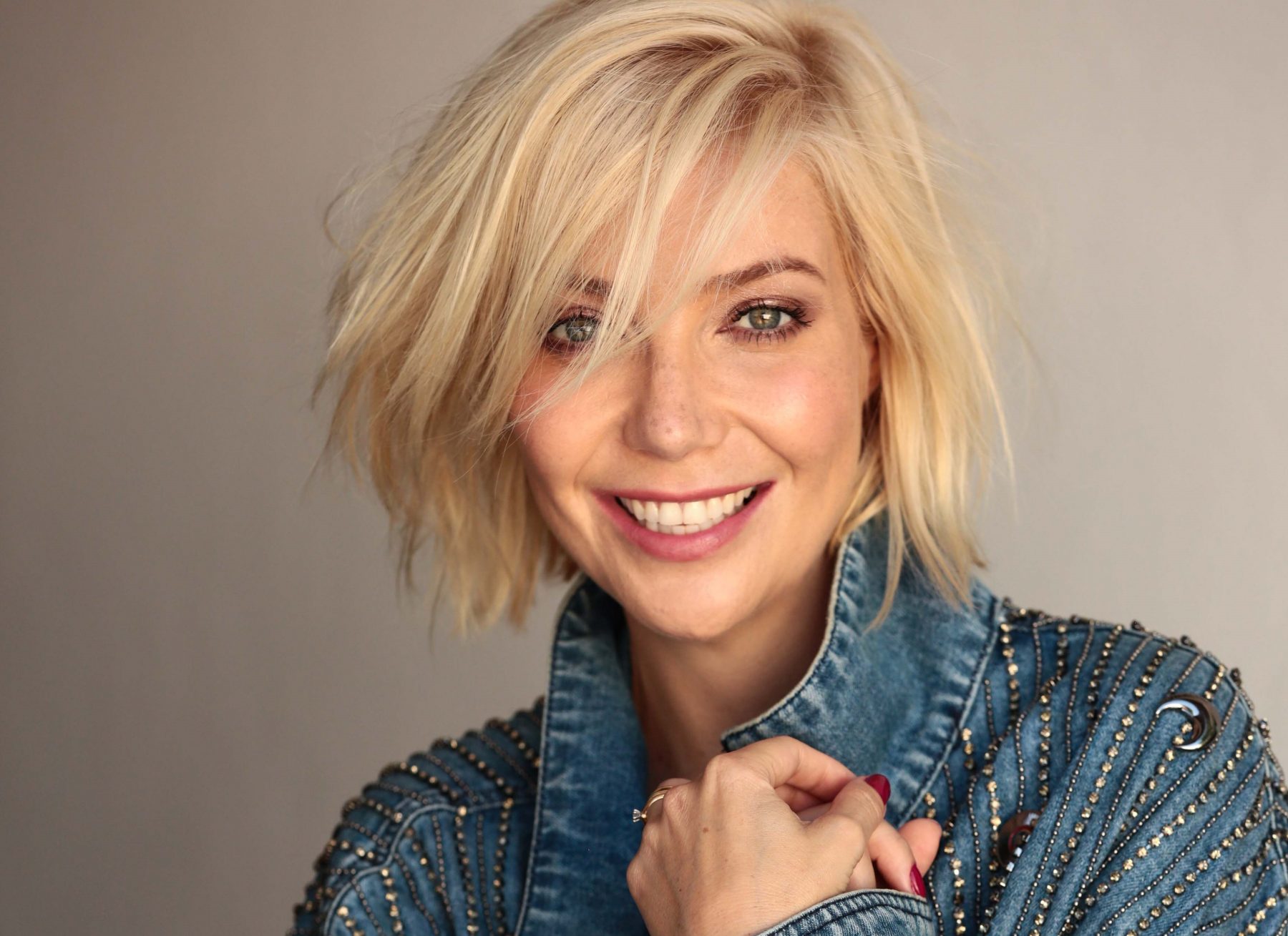 Luiza Possi se apresenta neste sábado (8/8) no Festival #CulturaEmCasa