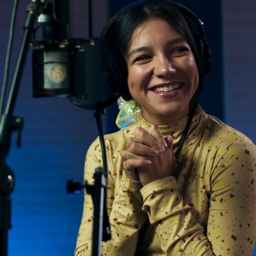 Priscilla Alcântara empresta a voz para música de "A Caminho da Lua"