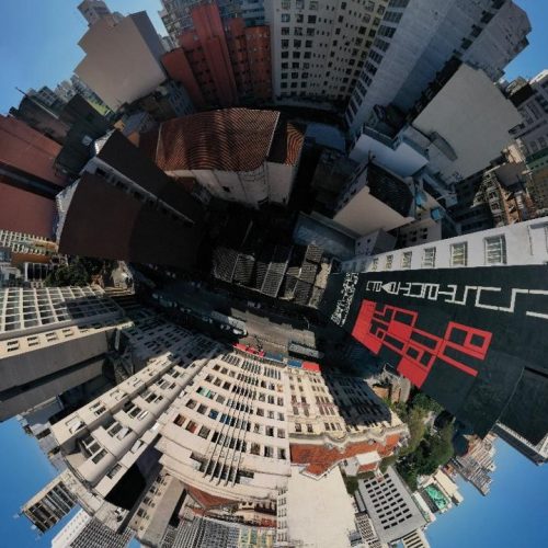 Arte de rua, poesia visual e questões sociais em eventos  