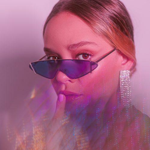 Lorena Simpson lança novo single em inglês