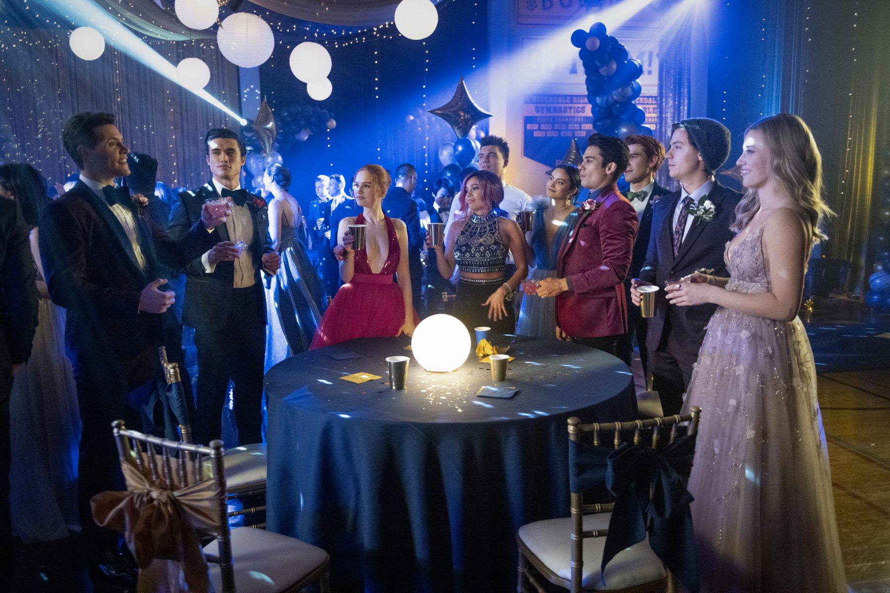Warner Channel anuncia estreia simultânea da 5ª temp. de Riverdale