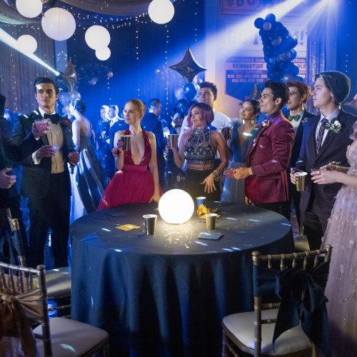 Warner Channel anuncia estreia simultânea da 5ª temp. de Riverdale