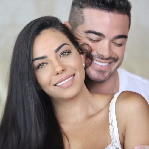 Jey e Sidney Sampaio vivem relacionamento abusivo em clipe