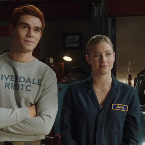 É Hoje! Novo episódio de "Riverdale" traz muita emoção em Riverdale High