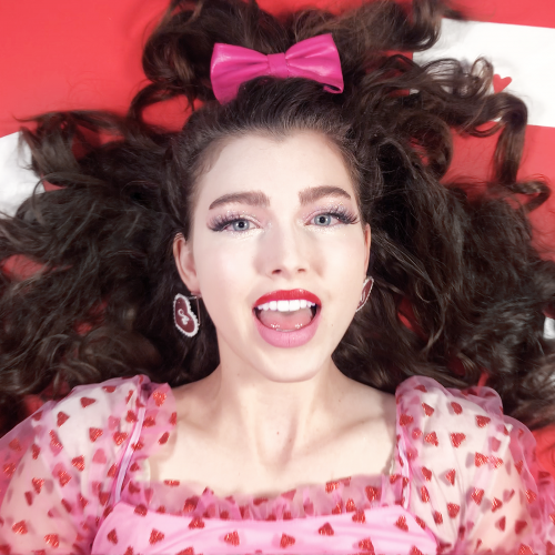 Rachel Rossette lança seu novo single "Eu Gosto"