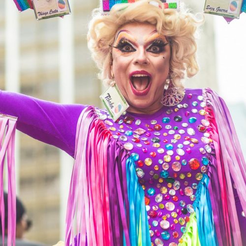 Drag Queen Tchaka participará de festival "Tô Me Guardando"