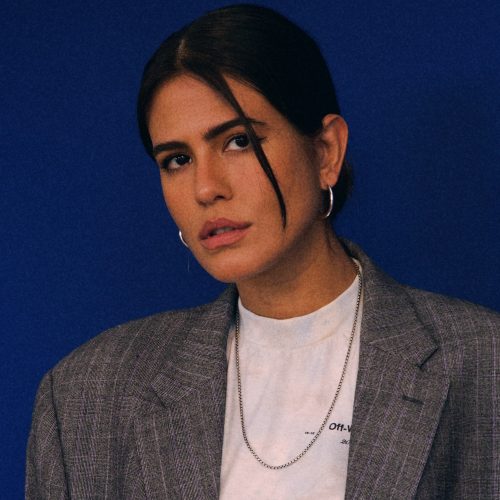 Antonia Morais lança versões ao vivo