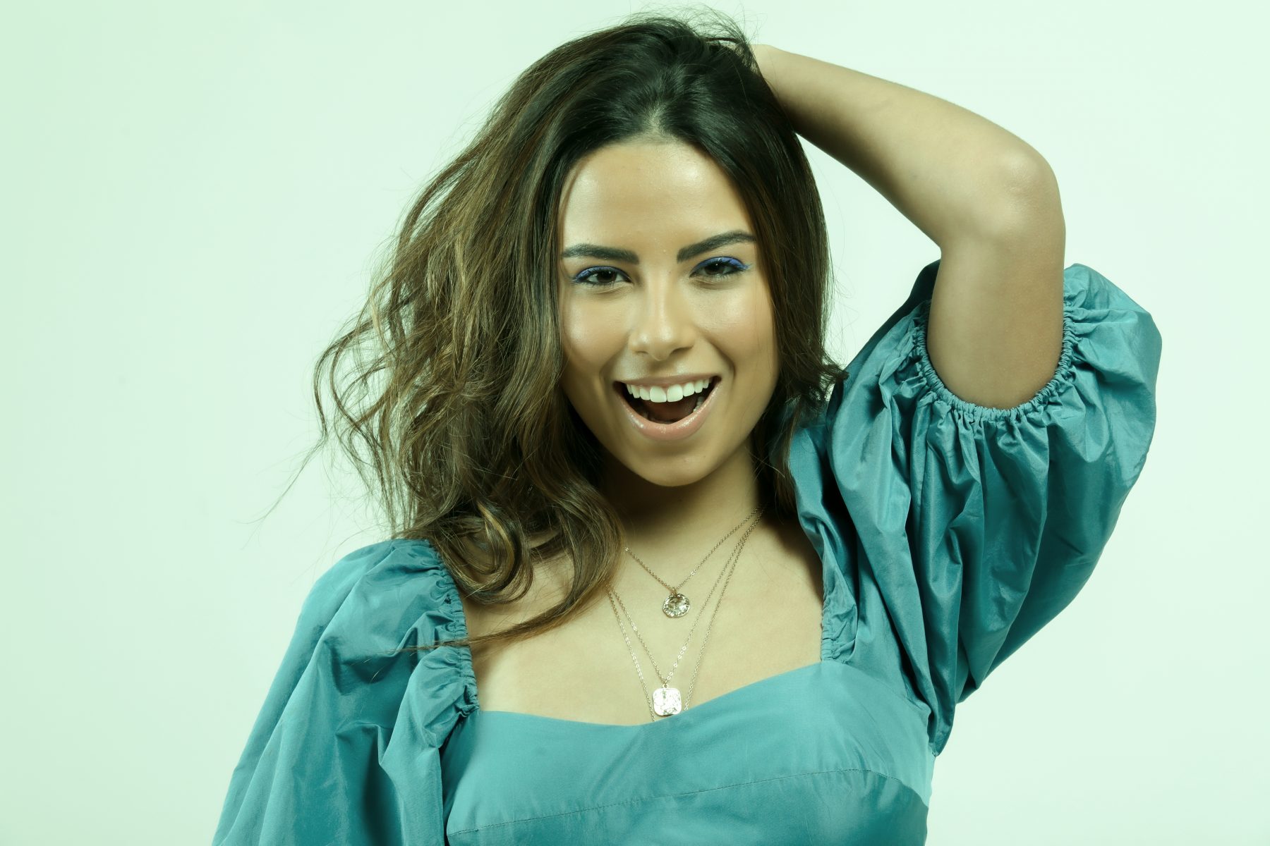 Giovanna Vampesi lança remix em parceria com Adriano Pagani