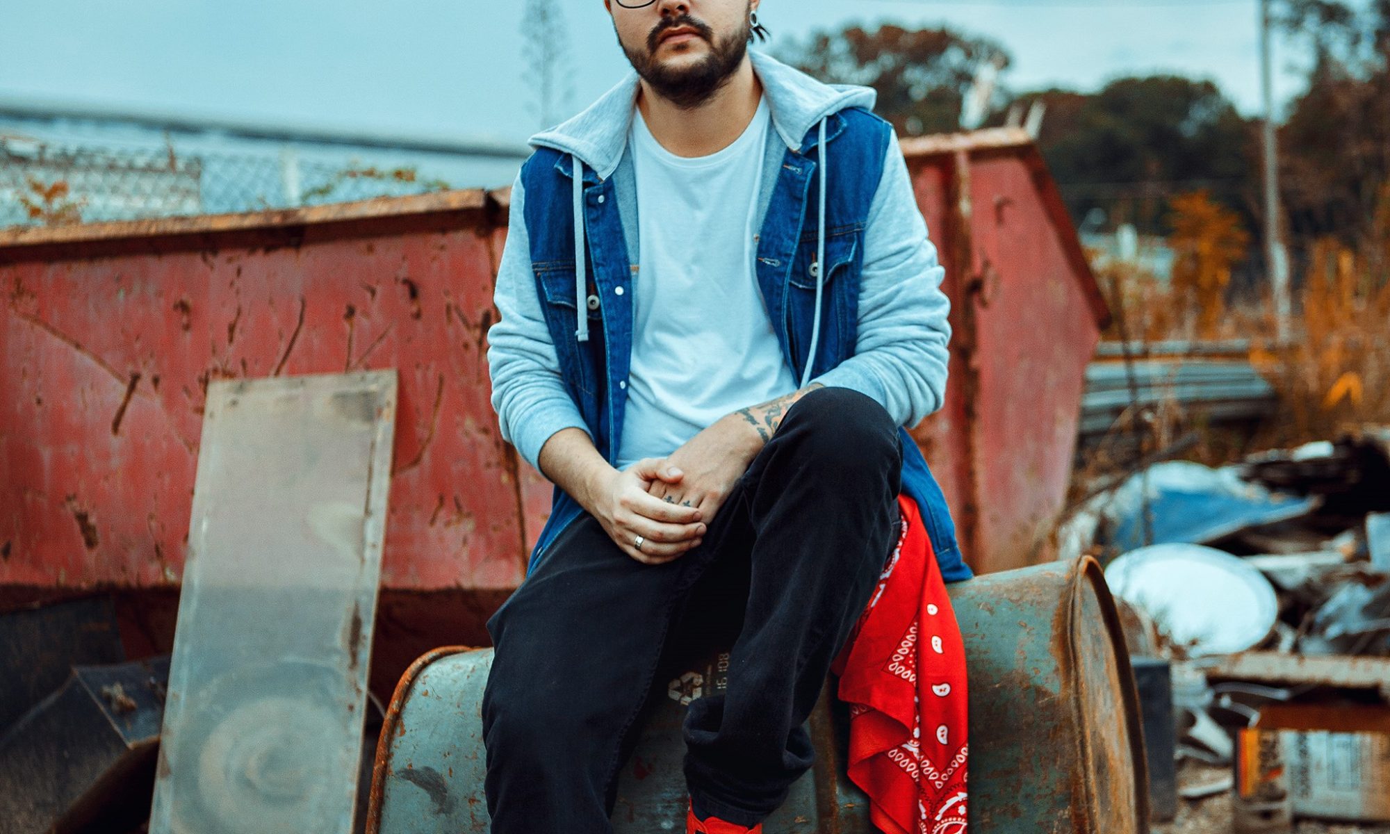 Ex-vocalista do Restart, PeLanza lança novo single