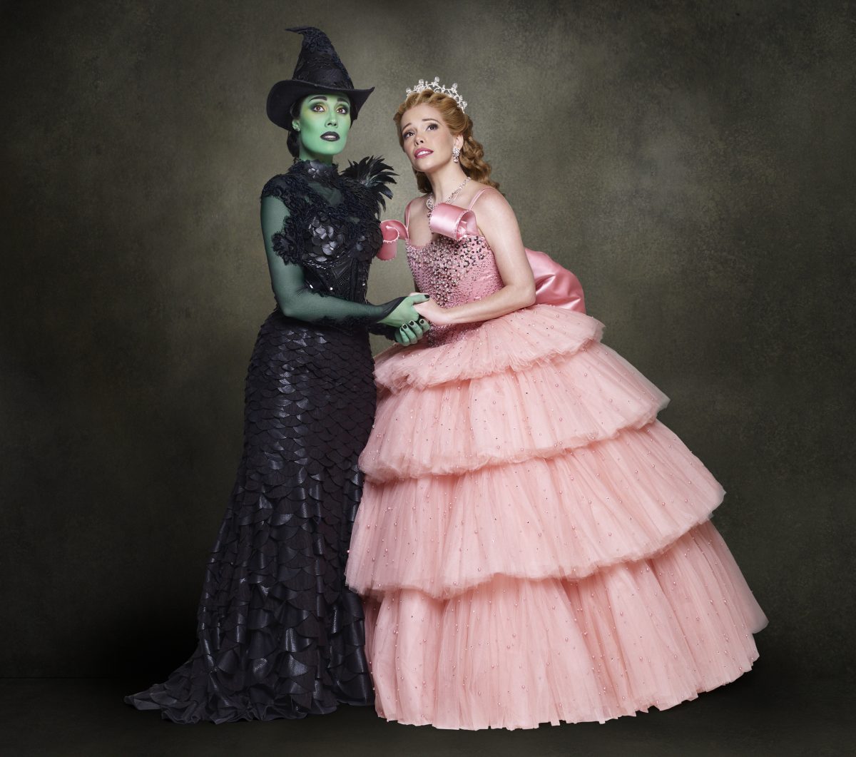 WICKED VOLTA AO BRASIL COM FIGURINO SOFISTICADO - Acesso Cultural